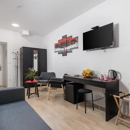 Delta 4 Apartment *